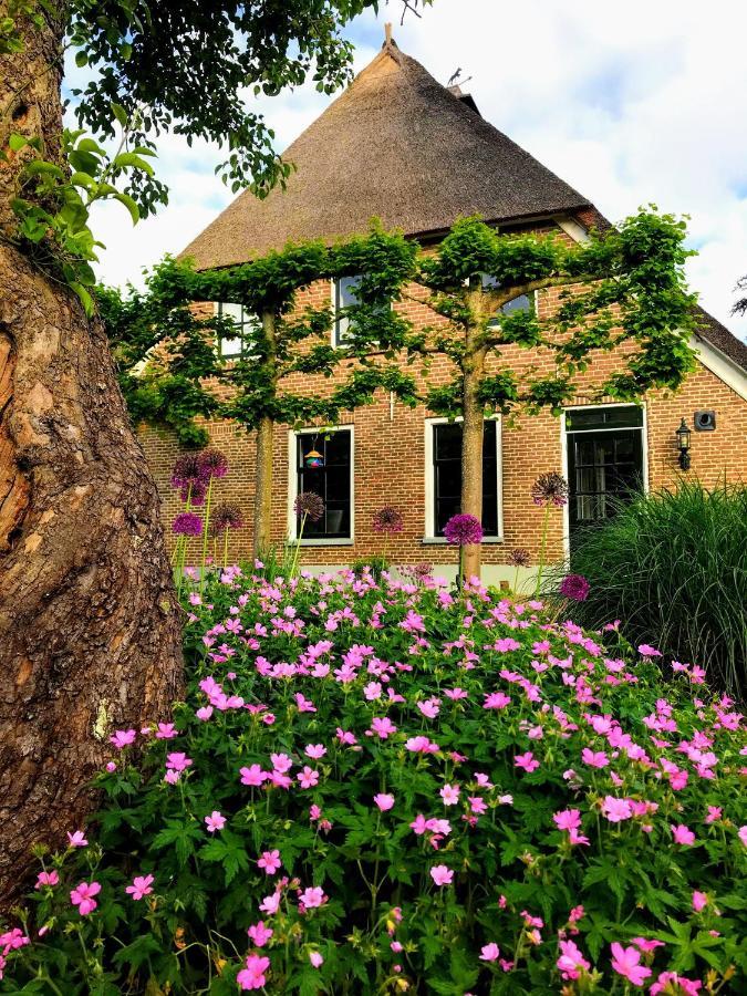 In De Tuin In Gees Villa Exteriör bild